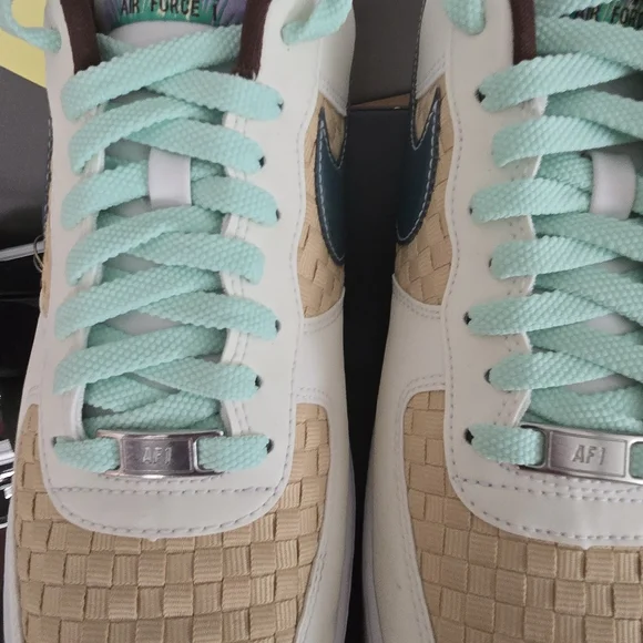 Nike Cream and Tan Athletic Shoes with Blue Accents - Picture 2 of 5